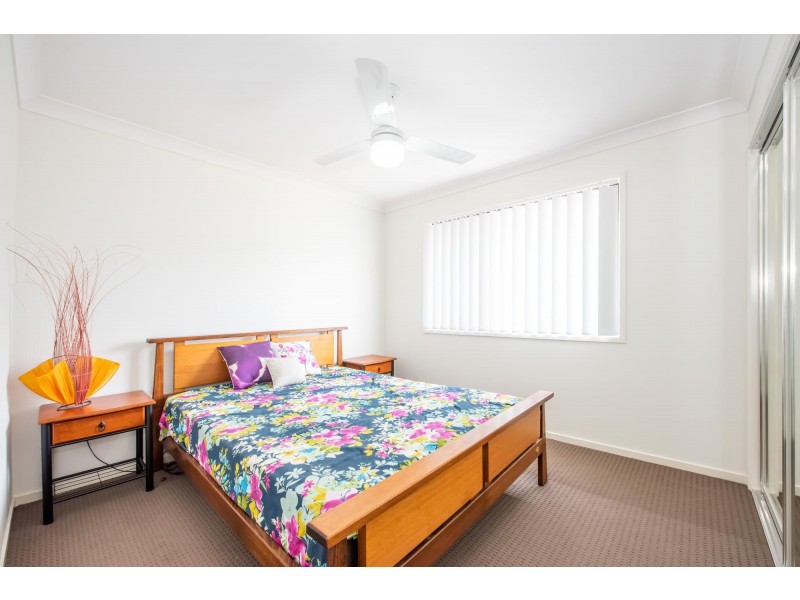 6 Hinkler Court, Rural View QLD 4740