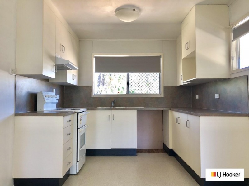 10 Beresford Cres, Dysart QLD 4745