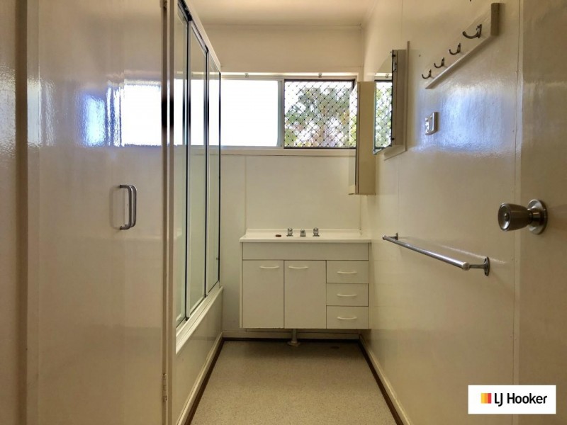 10 Beresford Cres, Dysart QLD 4745