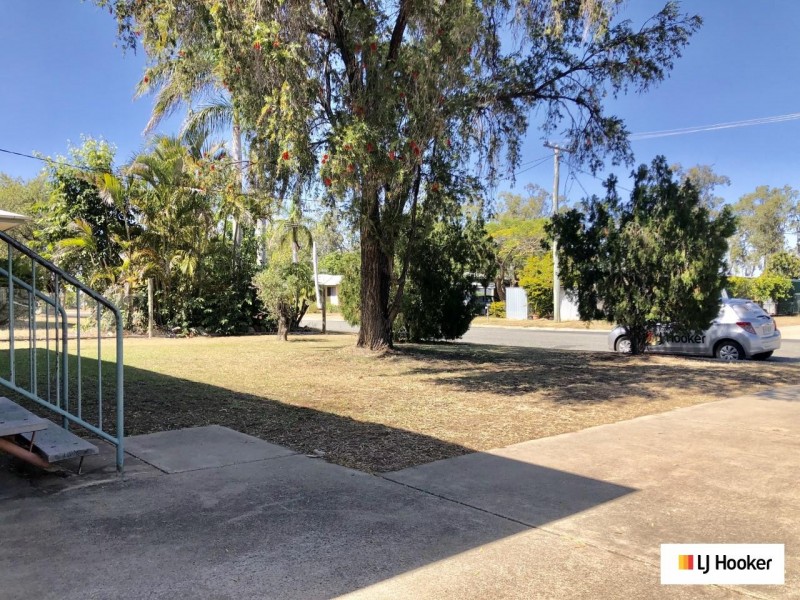 10 Beresford Cres, Dysart QLD 4745