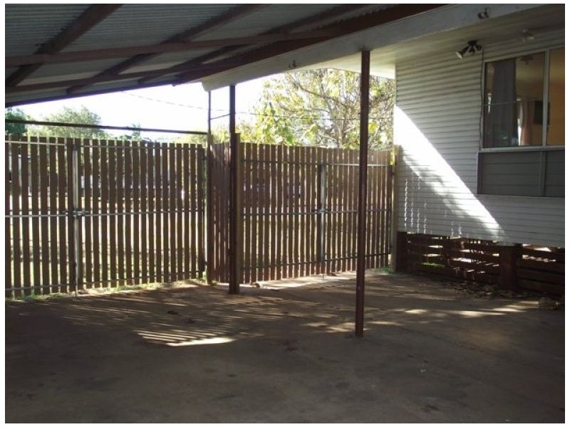 3 Kangaroo Drive, Moranbah QLD 4744