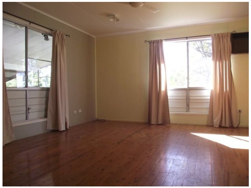 3 Kangaroo Drive, Moranbah QLD 4744