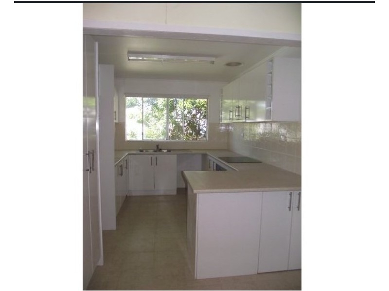 3 Kangaroo Drive, Moranbah QLD 4744