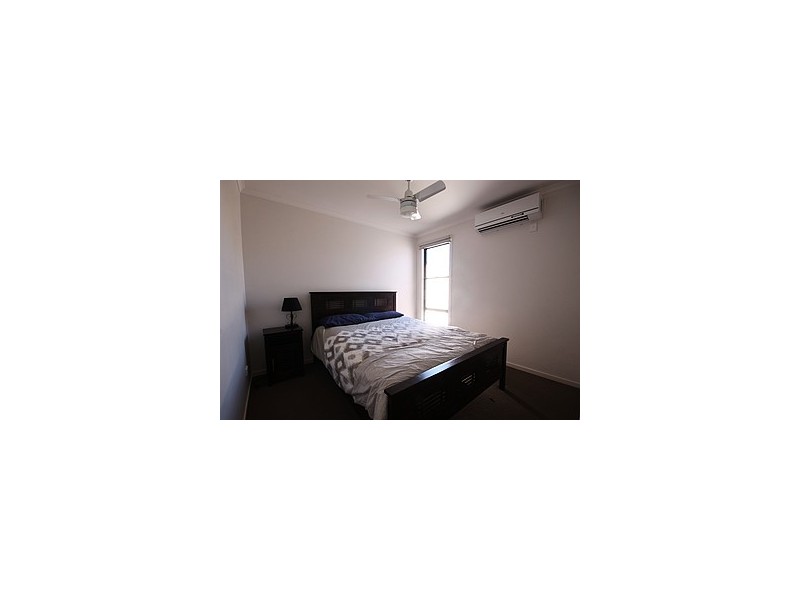 11/5 Atkinson Street, Middlemount QLD 4746