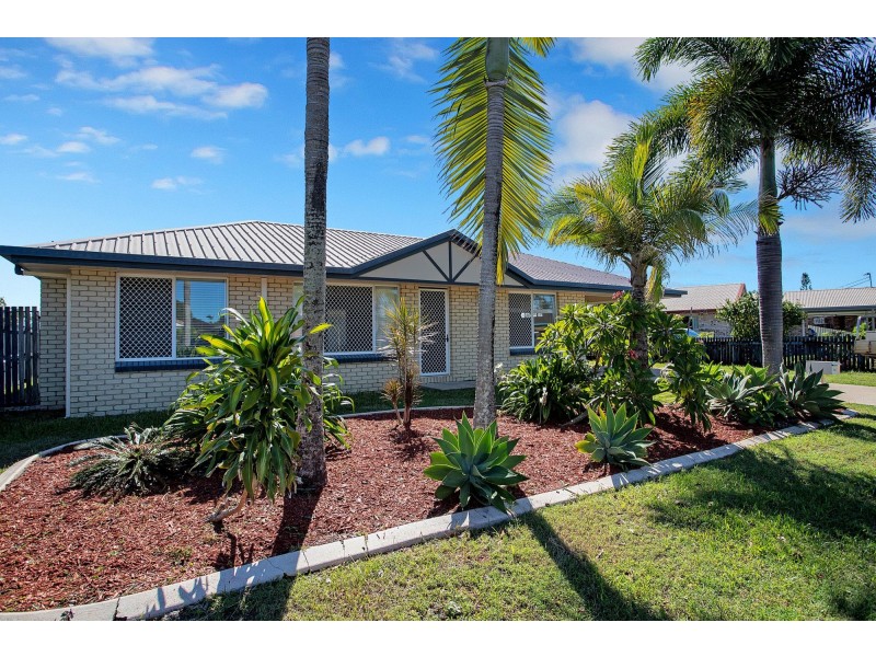 9 Waratah Street, Beaconsfield QLD 4740