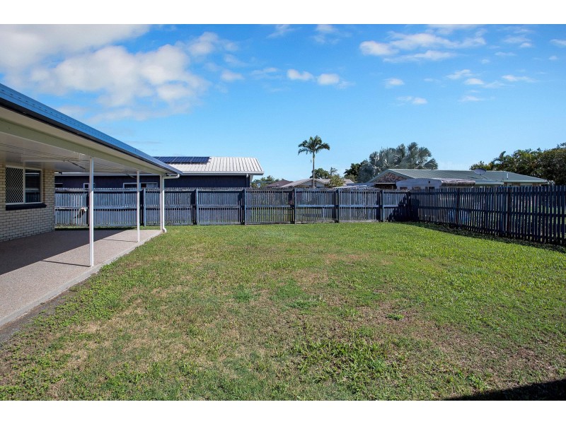 9 Waratah Street, Beaconsfield QLD 4740