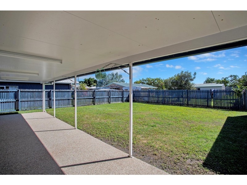 9 Waratah Street, Beaconsfield QLD 4740