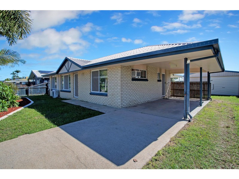 9 Waratah Street, Beaconsfield QLD 4740