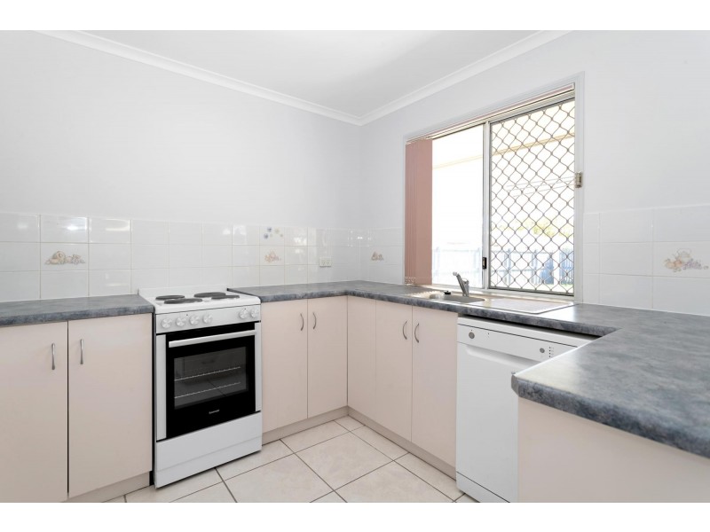 9 Waratah Street, Beaconsfield QLD 4740