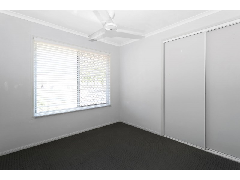 9 Waratah Street, Beaconsfield QLD 4740