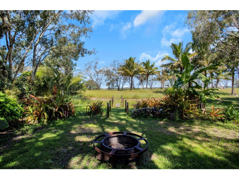 20 Mcewens Beach Esplanade, Mcewens Beach QLD 4740