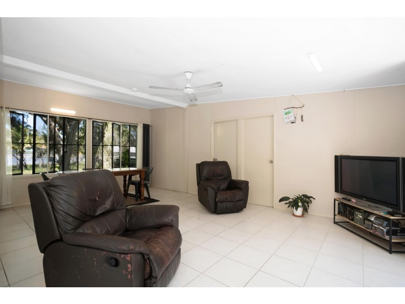 20 Mcewens Beach Esplanade, Mcewens Beach QLD 4740