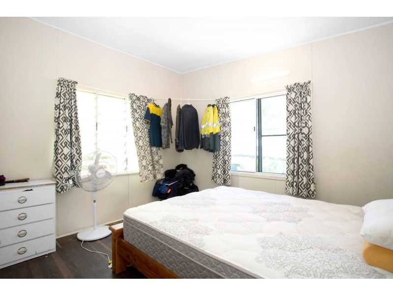 20 Mcewens Beach Esplanade, Mcewens Beach QLD 4740