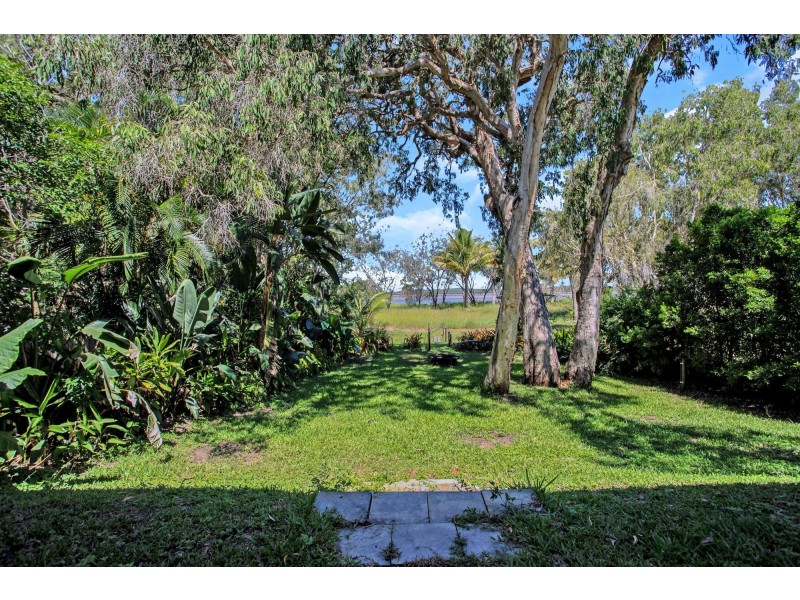 20 Mcewens Beach Esplanade, Mcewens Beach QLD 4740