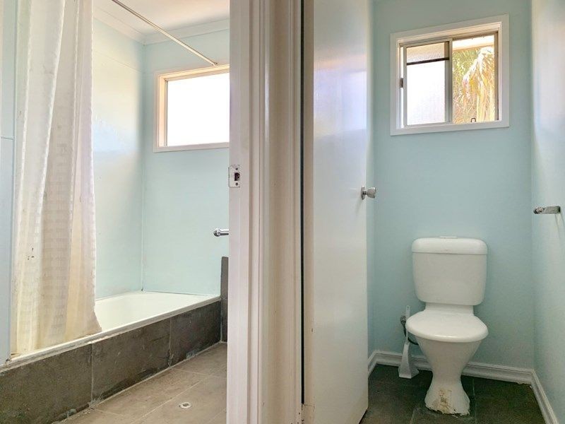 25 Yeates Street, Moranbah QLD 4744