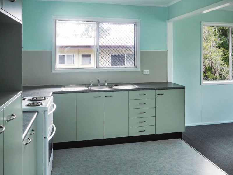 12 Brown St, Dysart QLD 4745