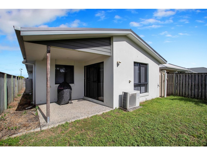 61 Scarborough Circuit, Blacks Beach QLD 4740