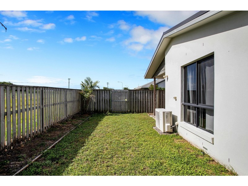 61 Scarborough Circuit, Blacks Beach QLD 4740