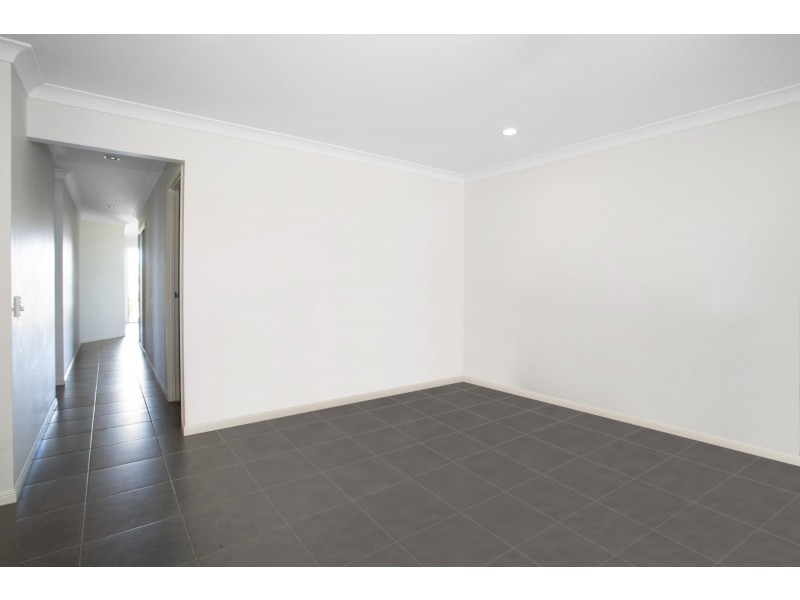 61 Scarborough Circuit, Blacks Beach QLD 4740