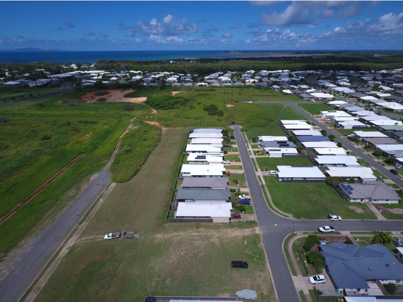 Lot 794/2 Henley Close, Blacks Beach QLD 4740
