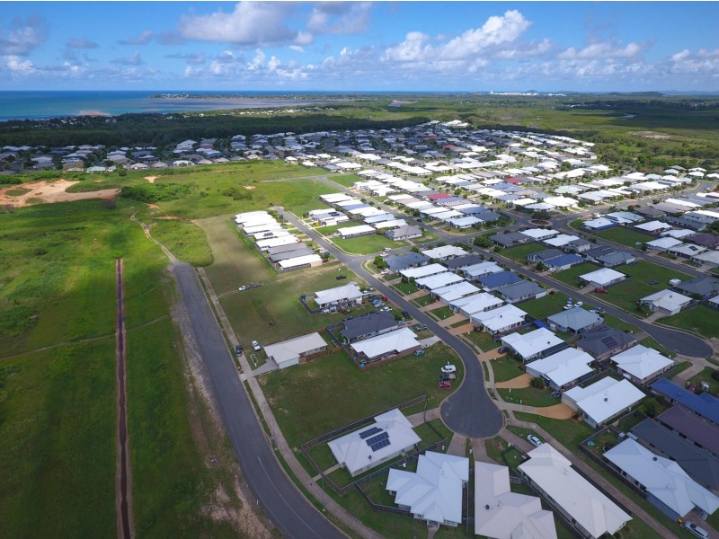 Lot 794/2 Henley Close, Blacks Beach QLD 4740