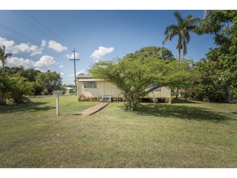 18 Atherton Street, Sarina QLD 4737