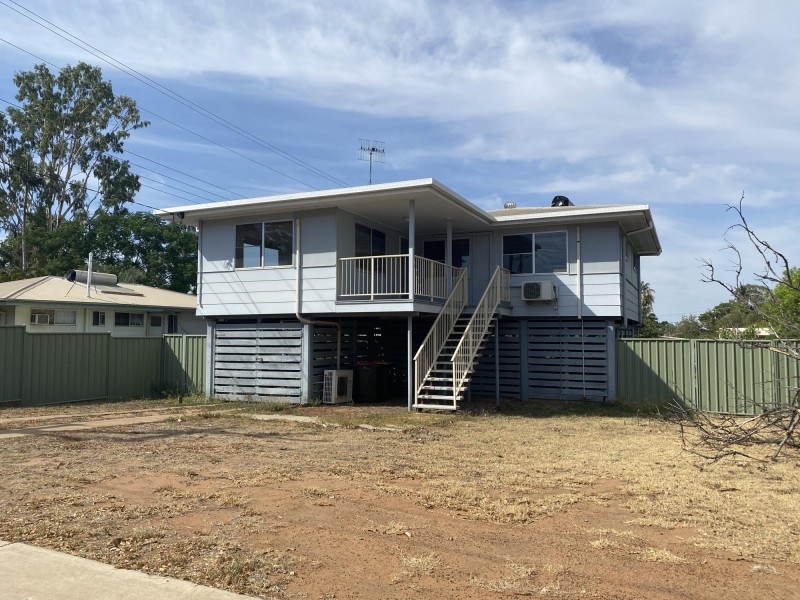 37 Bradman Street, Moranbah QLD 4744