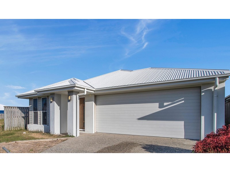 175 Whitehaven Drive, Blacks Beach QLD 4740