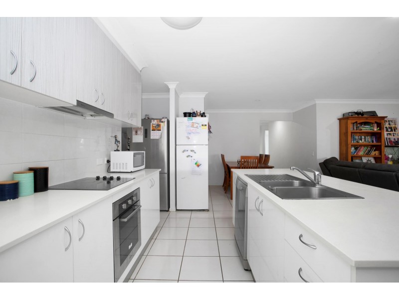 175 Whitehaven Drive, Blacks Beach QLD 4740