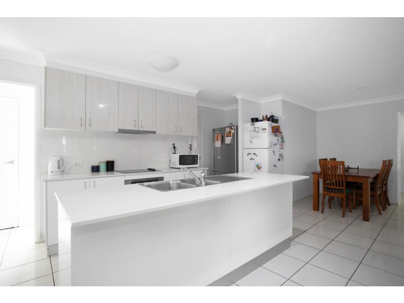 175 Whitehaven Drive, Blacks Beach QLD 4740