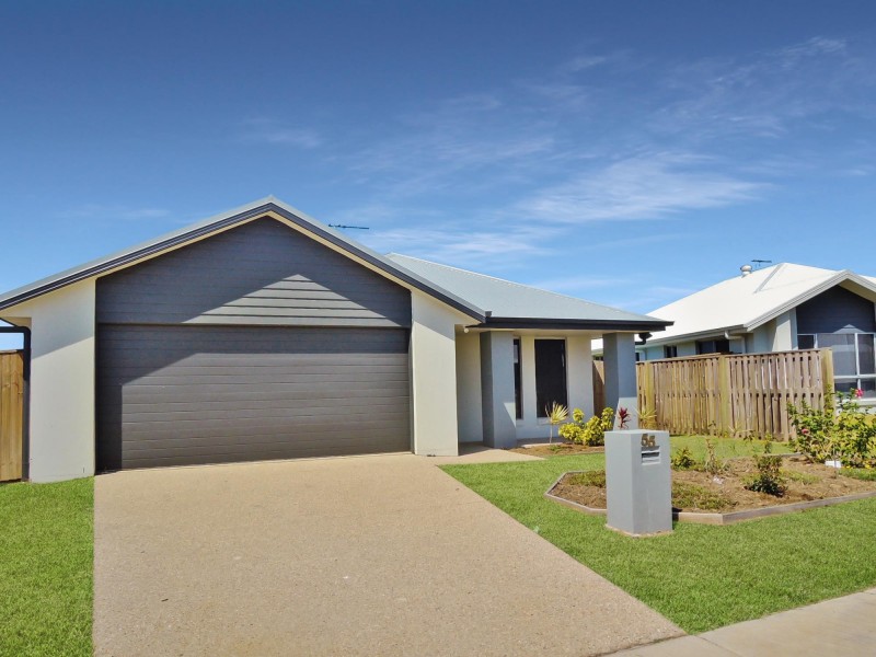 55 Newport Parade, Blacks Beach QLD 4740