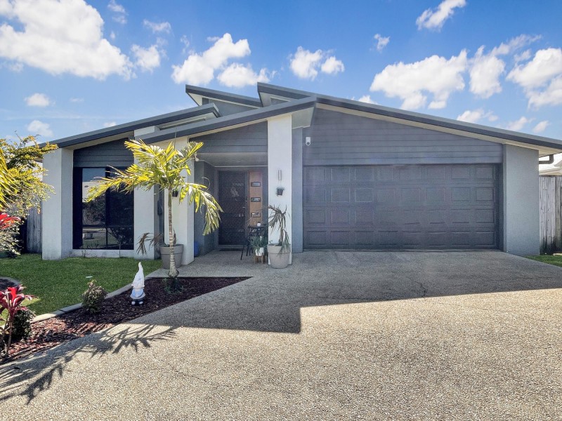 42 Schooner Avenue, Bucasia QLD 4750