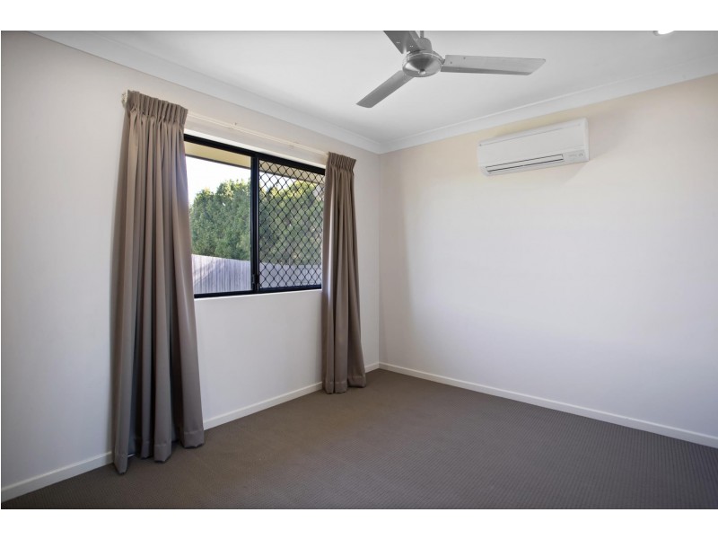 25 Phoenix Crescent, Rural View QLD 4740
