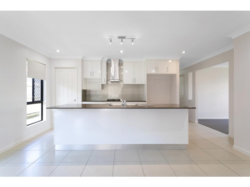 25 Phoenix Crescent, Rural View QLD 4740