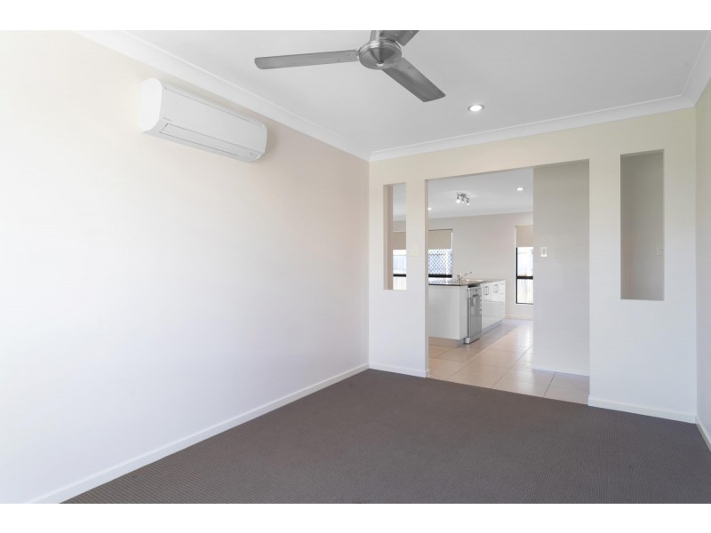 25 Phoenix Crescent, Rural View QLD 4740