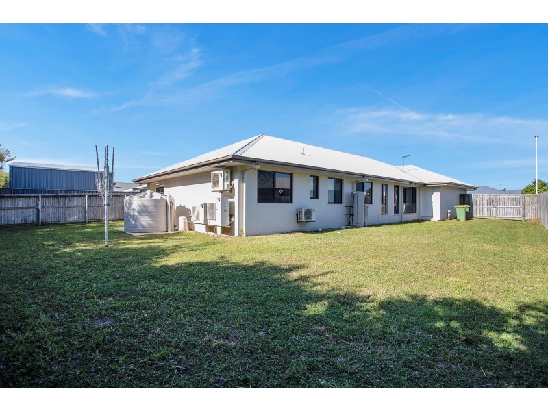 25 Phoenix Crescent, Rural View QLD 4740