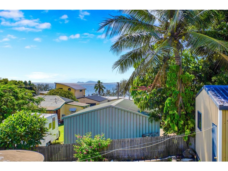 31 Cooper Avenue, Campwin Beach QLD 4737