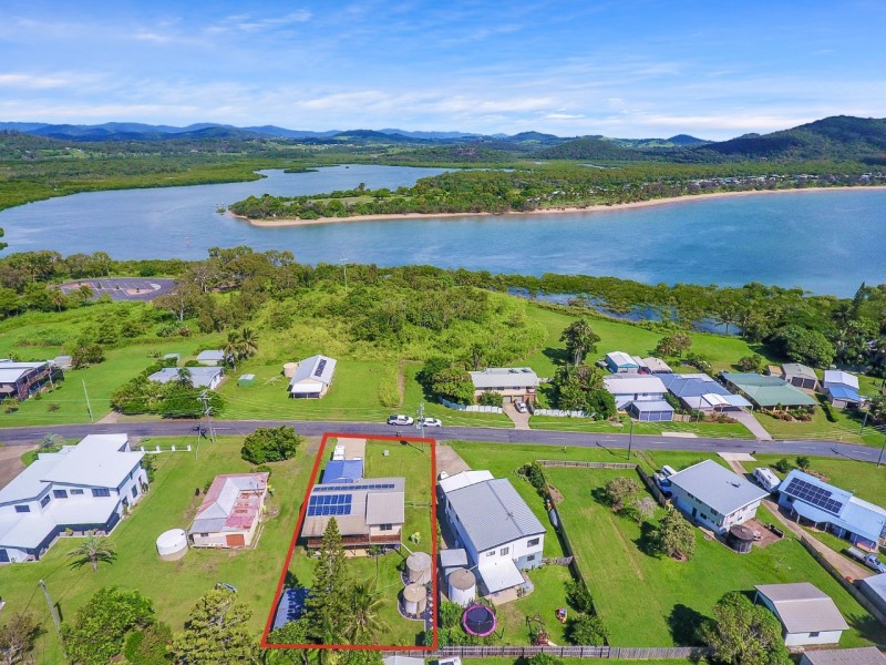 31 Cooper Avenue, Campwin Beach QLD 4737