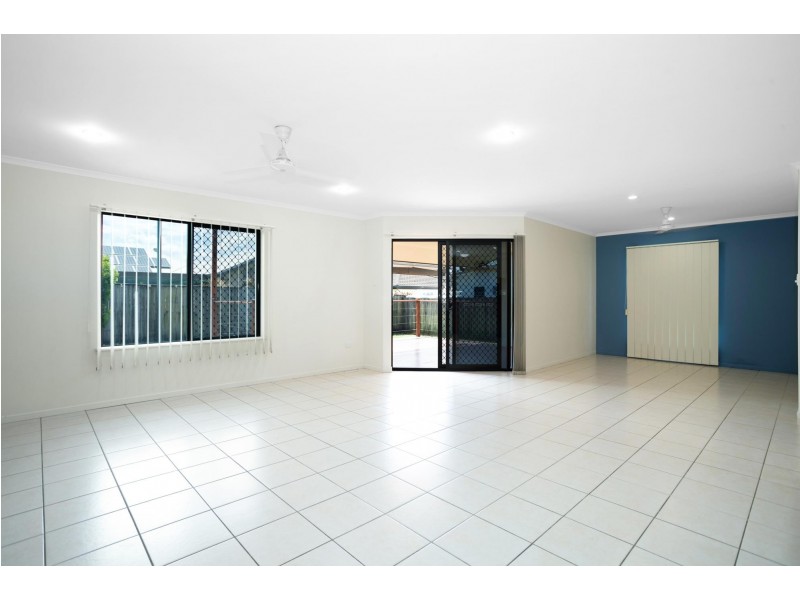 4 Tribute Court, Glenella QLD 4740