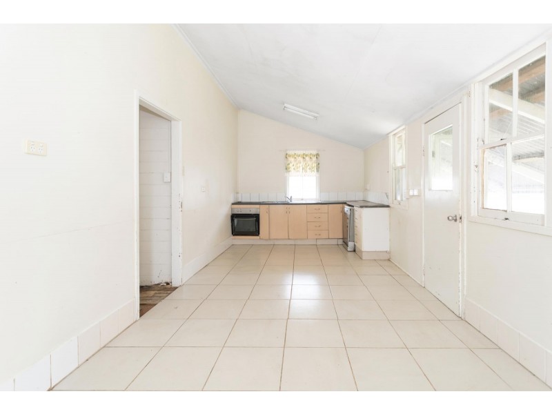 31 Peel Street, Mackay QLD 4740