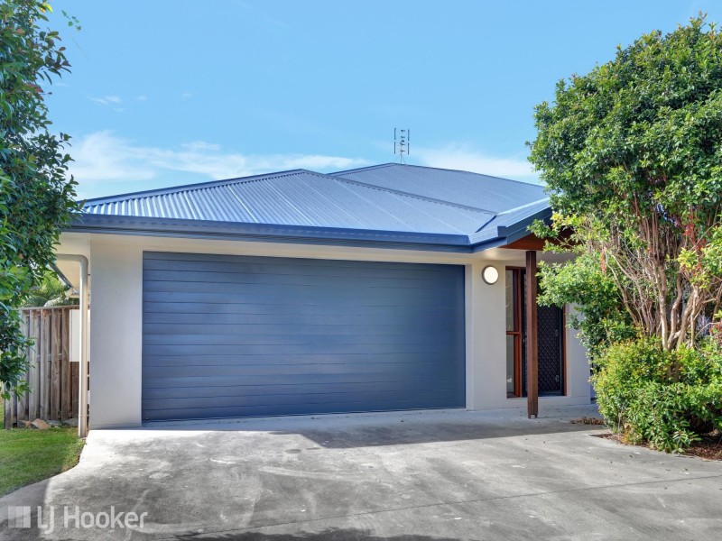 1-2/14 Bilgola Place, Blacks Beach QLD 4740