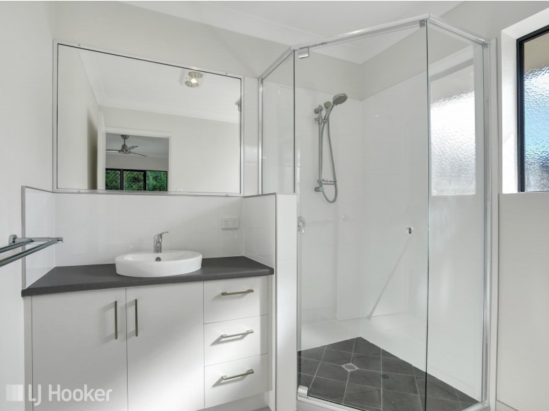 1-2/14 Bilgola Place, Blacks Beach QLD 4740