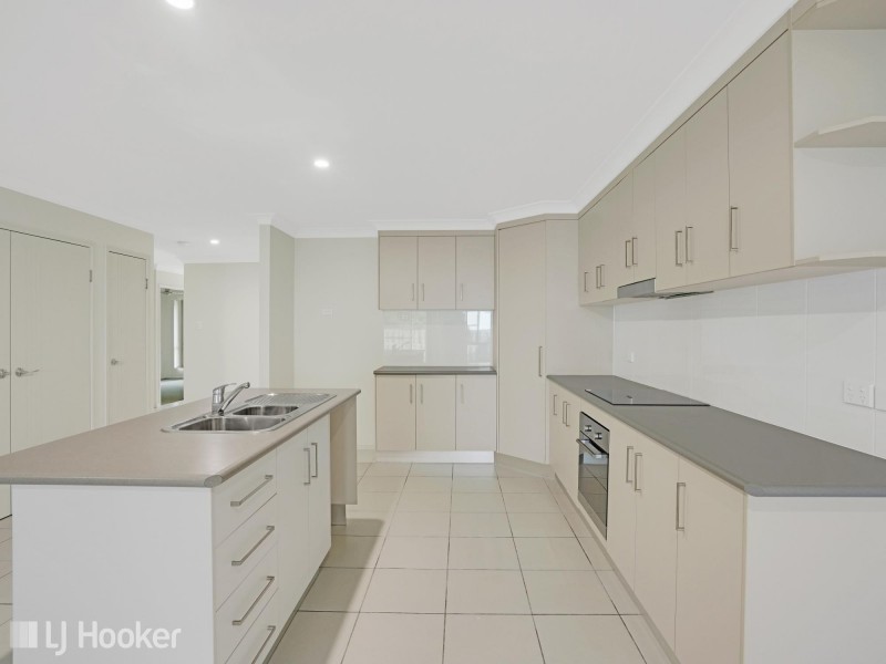 1-2/14 Bilgola Place, Blacks Beach QLD 4740