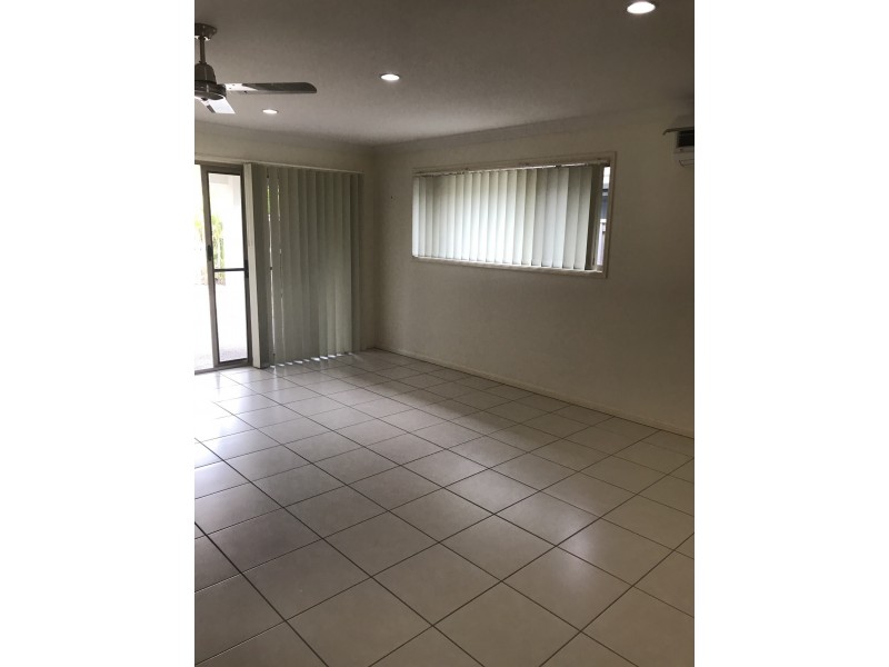 3 Holloways Court, Blacks Beach QLD 4740