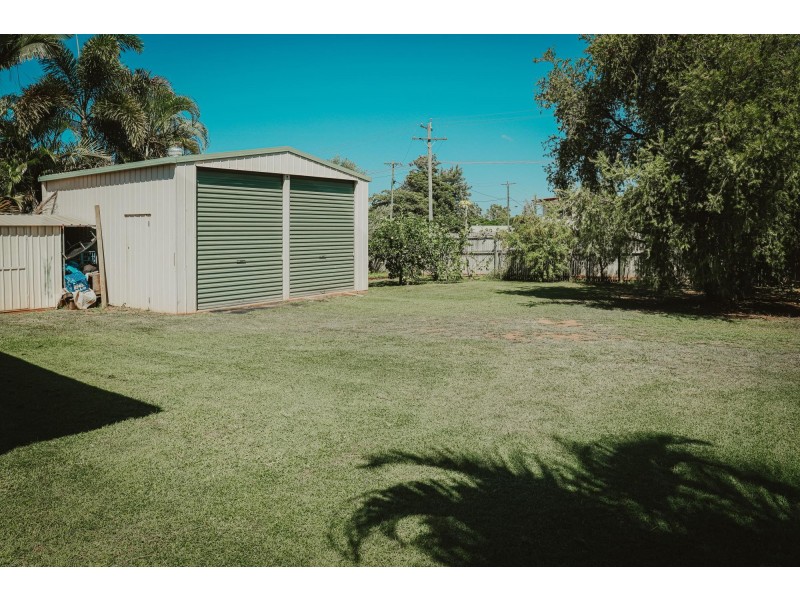 2 Renier Crescent, Moranbah QLD 4744