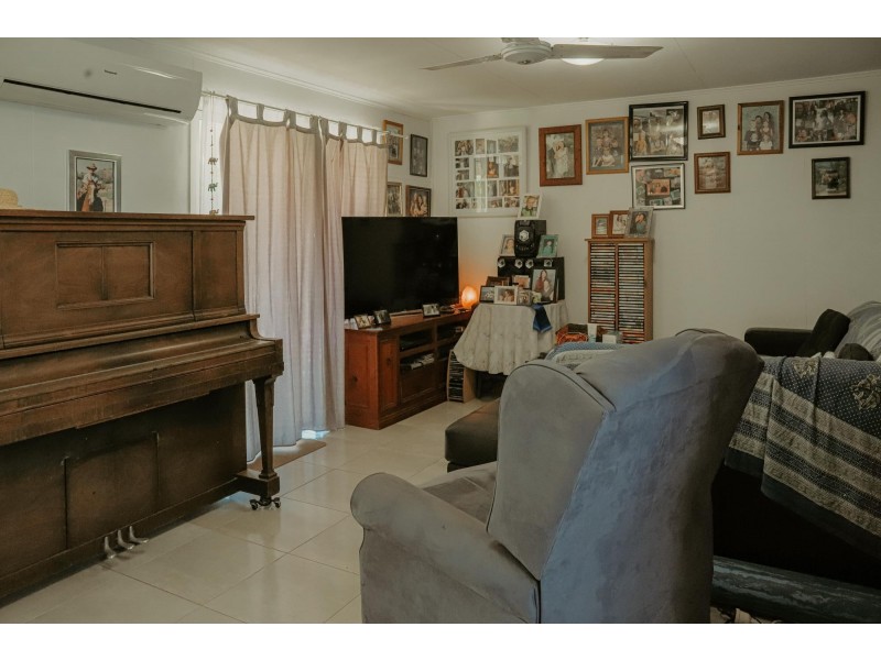 2 Renier Crescent, Moranbah QLD 4744
