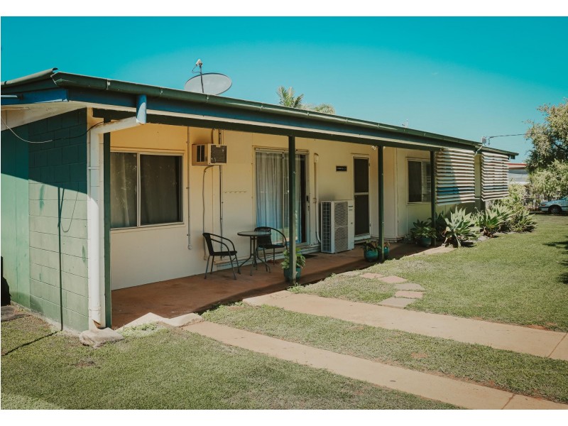 2 Renier Crescent, Moranbah QLD 4744