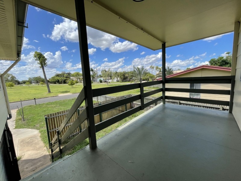 12 Gordon Terrace, Moranbah QLD 4744