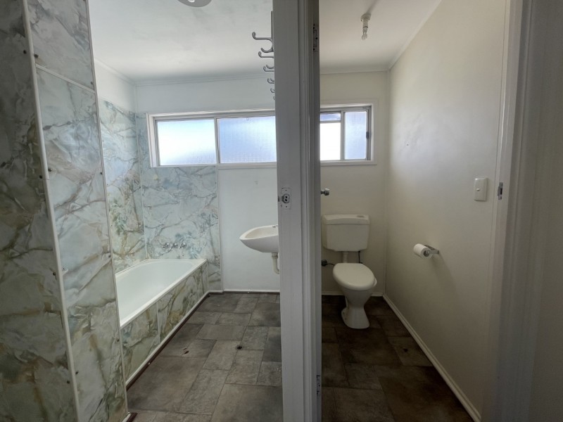 12 Gordon Terrace, Moranbah QLD 4744