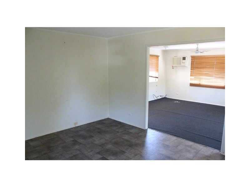 12 Gordon Terrace, Moranbah QLD 4744